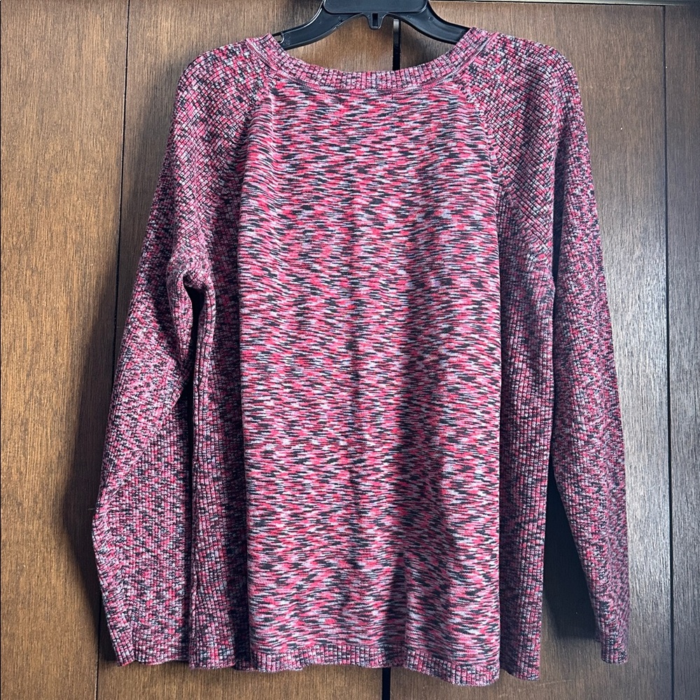 Relativity Red and Gray Knit Top 2x see close ups for best real color - Picture 6 of 6